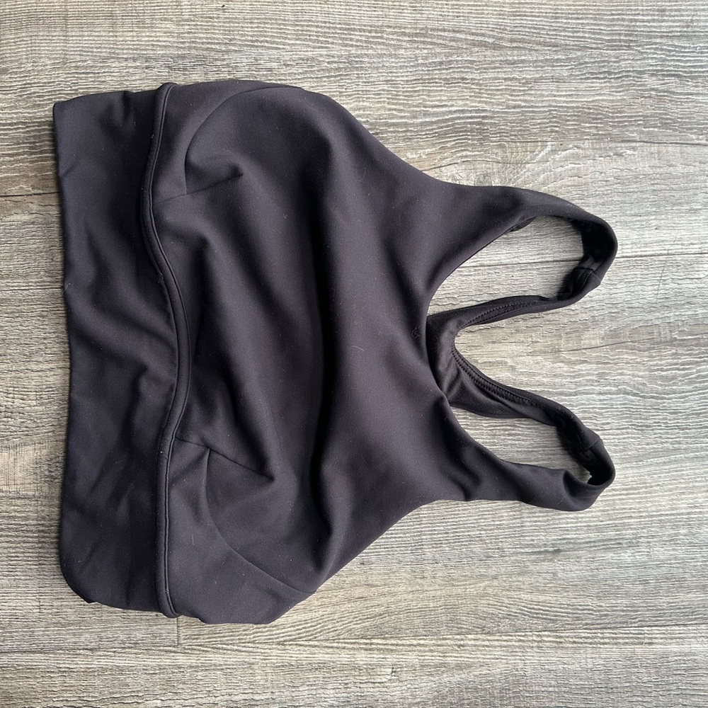 Black Lululemon Sports Crop Top